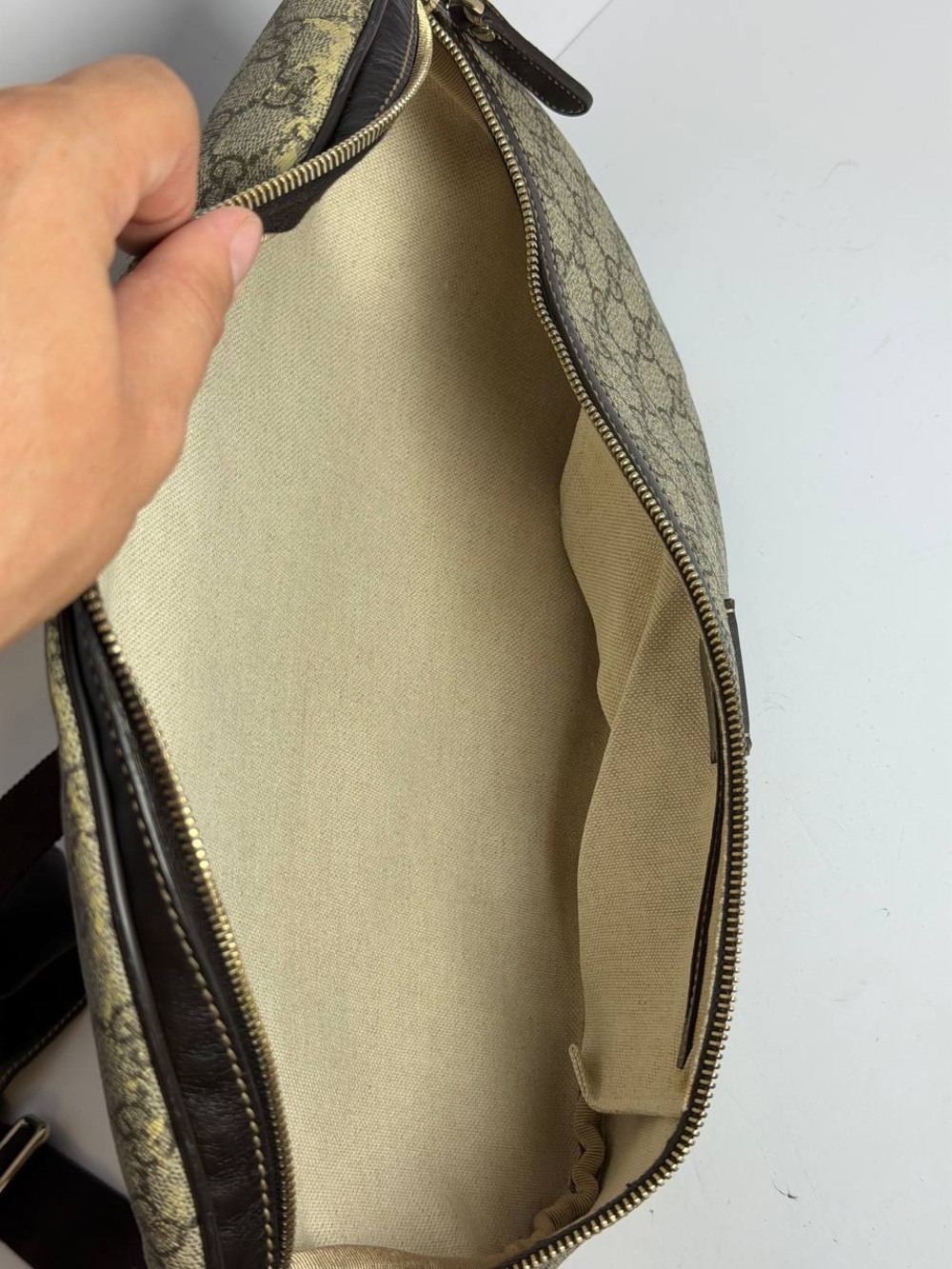 Gucci GG Supreme Beige Monogram Coated Canvas Belt Bum Bag - Picture 9 of 14